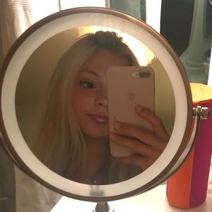 Meet your Posher, Juliet